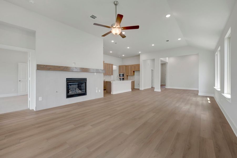 Spacious, unfurnished interior of a new home in The Meadows, Denton (Image 15).