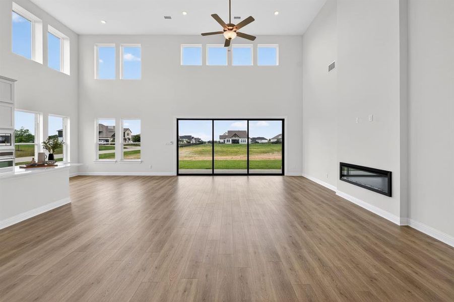 Spacious, unfurnished interior of a new home in Highland Crossing, Celina (Image 19).
