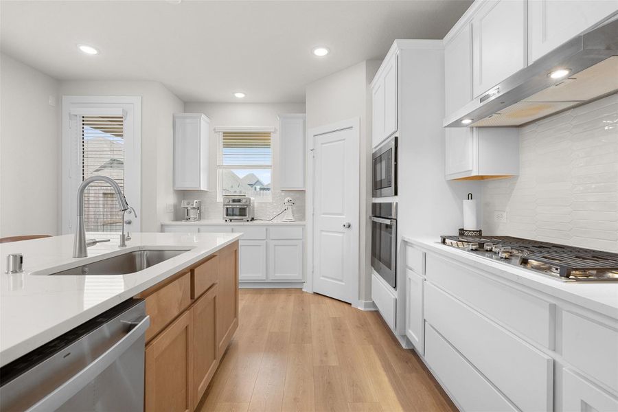 Furnished interior view inside a new home in Jubilee, Hockley (Image 9).