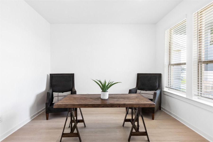 Furnished interior view inside a new home in Kendall Lakes, Alvin (Image 19).