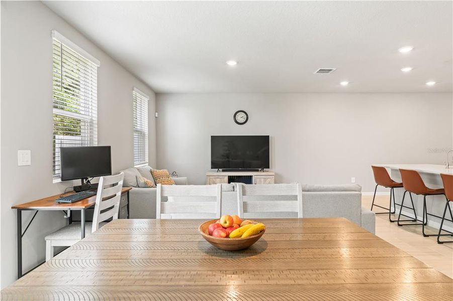 Furnished interior view inside a new home in , Wesley Chapel (Image 44).