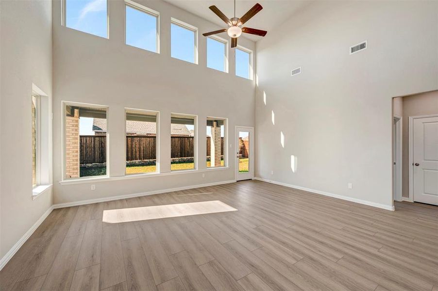 Spacious, unfurnished interior of a new home in Lily Creek at Sutton Fields, Aubrey (Image 38).