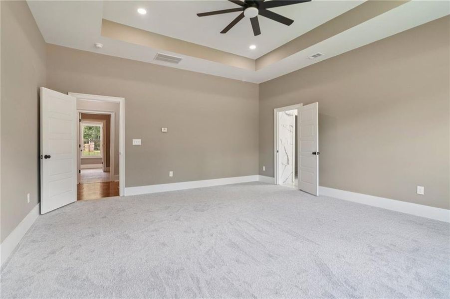Spacious, unfurnished interior of a new home in , Lilburn (Image 58).