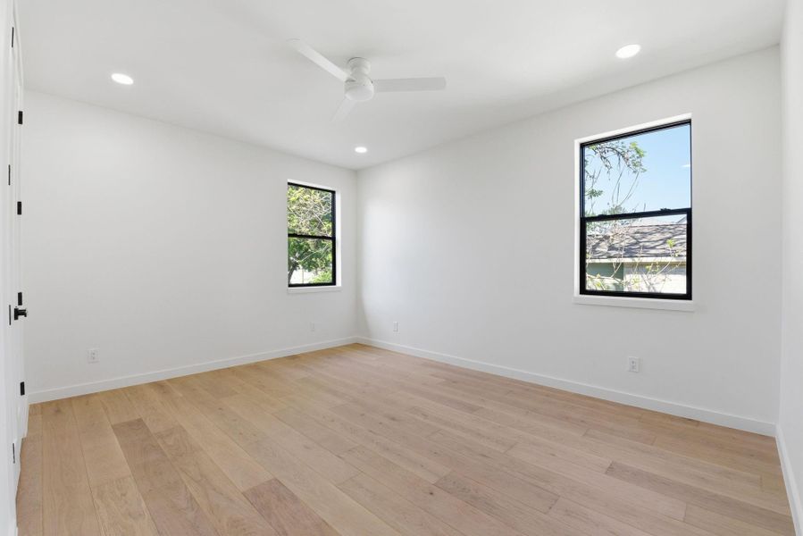 Spacious, unfurnished interior of a new home in , Houston (Image 38).