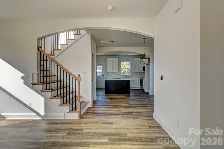 Spacious, unfurnished interior of a new home in , Shelby (Image 20).