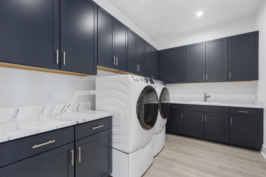 Furnished interior view inside a new home in Astor Creek Golf & Country Club, Port St. Lucie (Image 7).