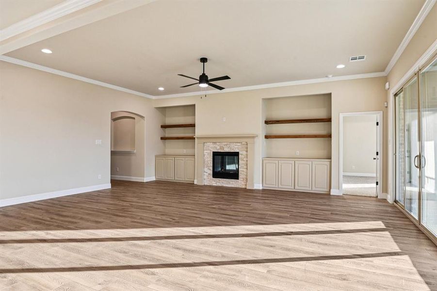 Spacious, unfurnished interior of a new home in , Alvarado (Image 17).