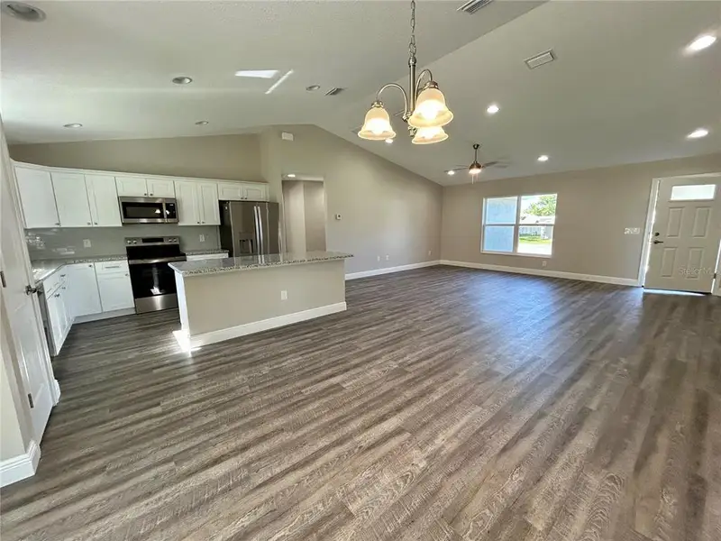 Spacious, unfurnished interior of a new home in , Summerfield (Image 7).
