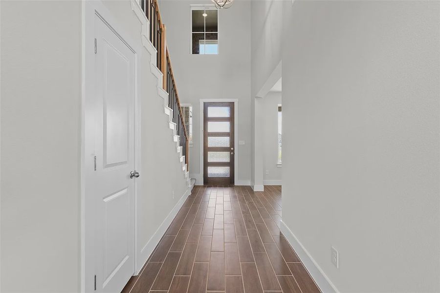 Spacious, unfurnished interior of a new home in The Grove at Blackhawk, Pflugerville (Image 16).