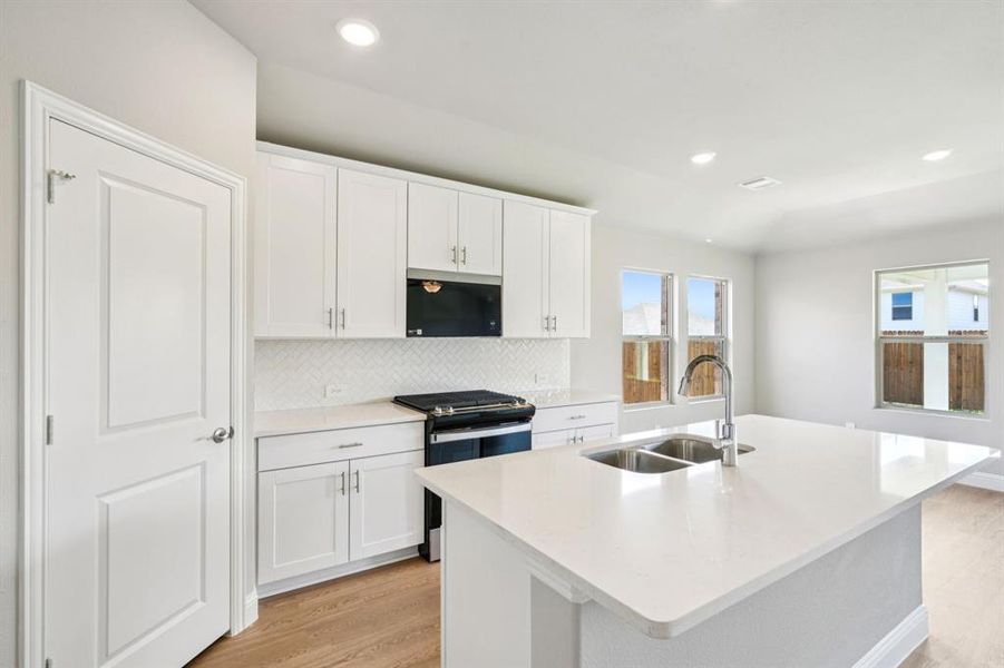 Photo is not of the actual home, but is an inspirational photo of builder’s model home and may depict options, furnishings, and/or decorator features that are not included. Photo is not of the actual home, but is an inspirational photo of builder’s model home and may depict options, furnishings, and/or decorator features that are not included.