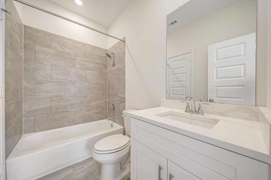 Guest Bedroom Ensuite Bath