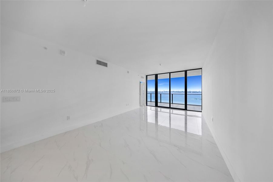 Spacious, unfurnished interior of a new home in , Miami (Image 23).