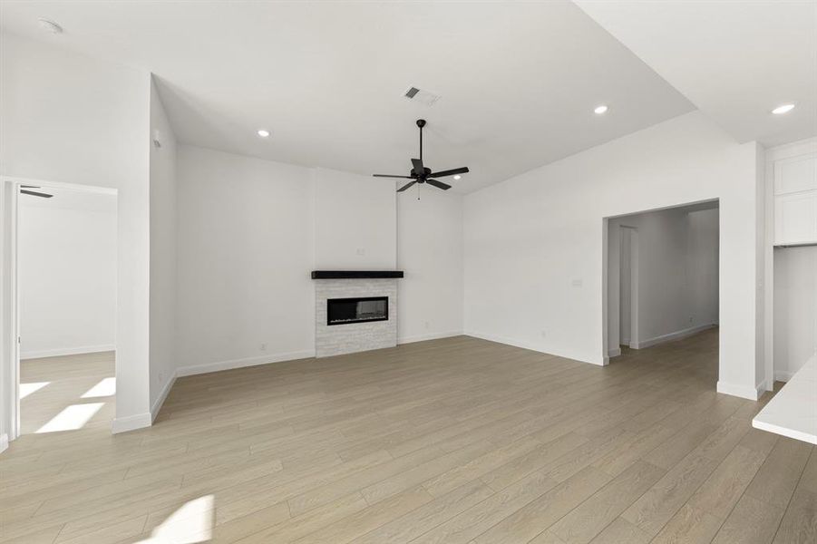 08. 5412 Archeron - Family (2)