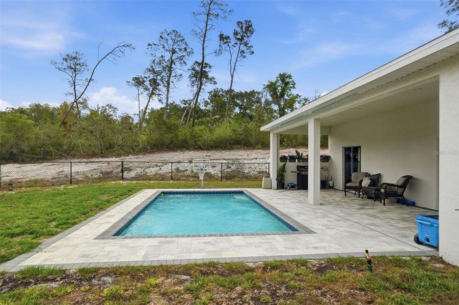 Exterior details and patio area of a home in , Weeki Wachee (Image 28).