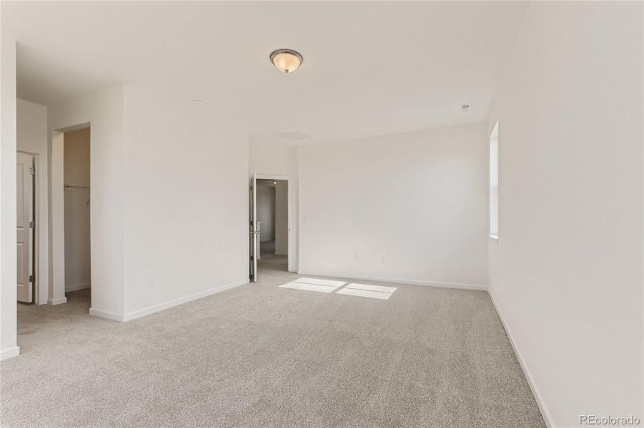 2nd Floor Loft Picture not of actual home