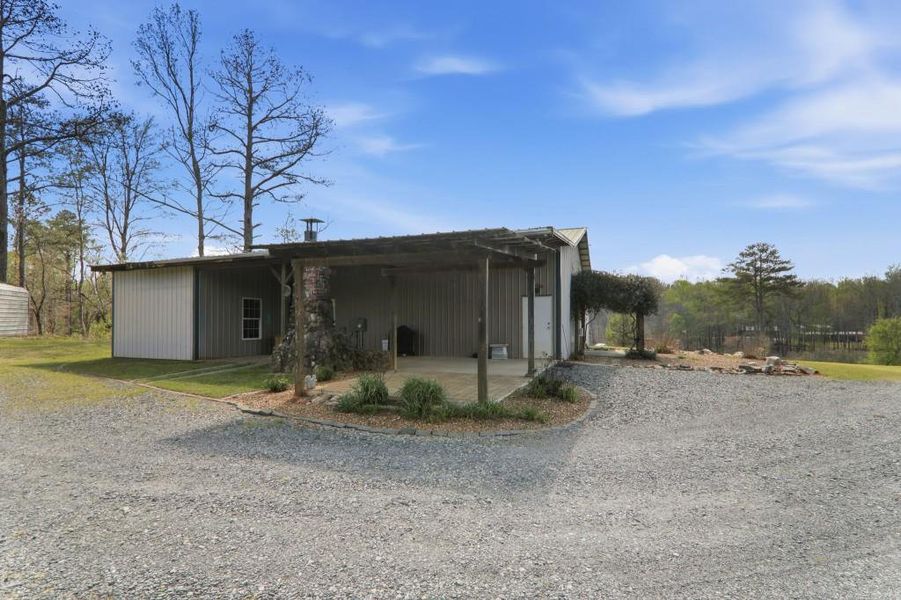 Exterior details and patio area of a home in , Senoia (Image 49).