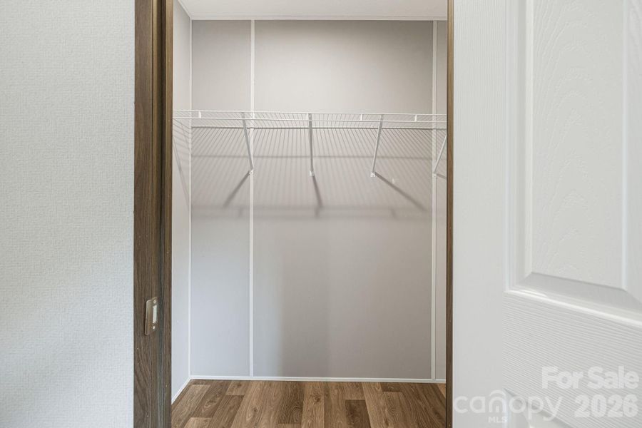 Spacious, unfurnished interior of a new home in , Nebo (Image 32).