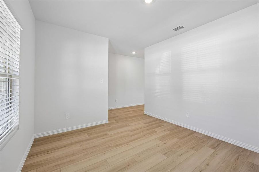 Spacious, unfurnished interior of a new home in Stella Hills, Denton (Image 36).