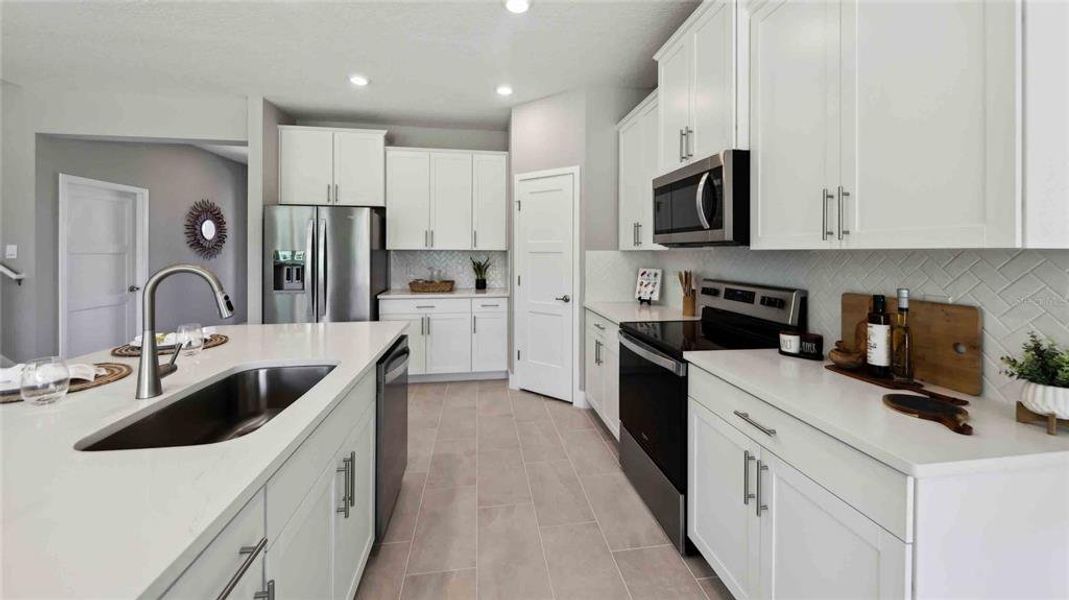 Furnished interior view inside a new home in Waterford, Brooksville (Image 30).