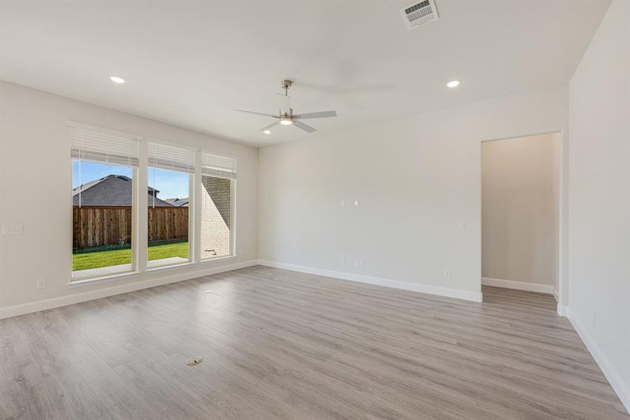 Spacious, unfurnished interior of a new home in ArrowBrooke Classic 50, Aubrey (Image 21).