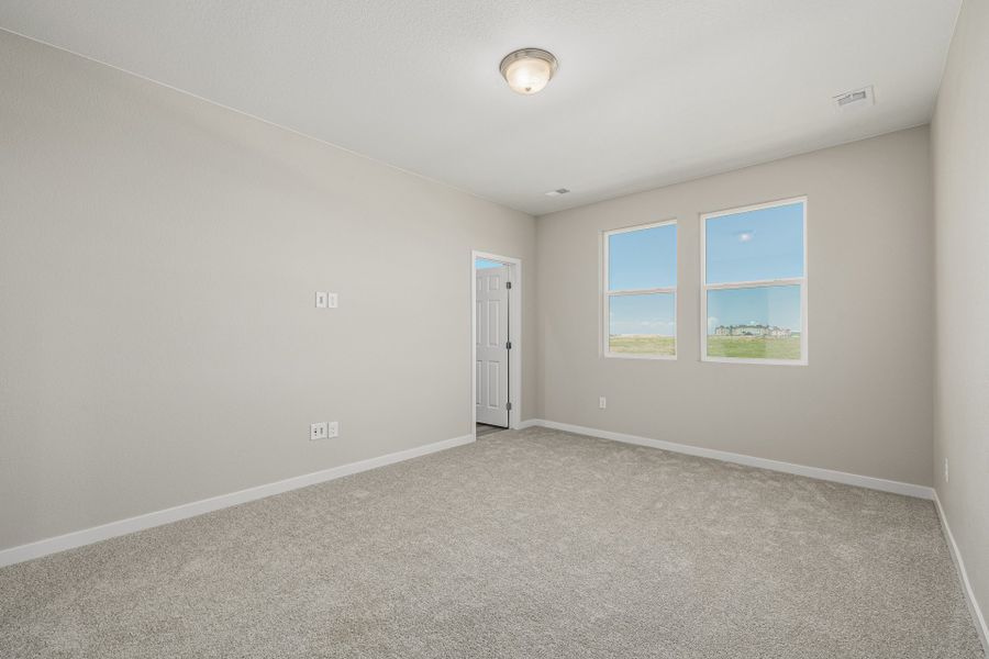 Spacious, unfurnished interior of a new home in Painted Prairie, Aurora (Image 23).