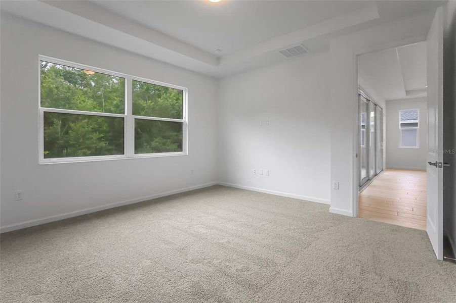 Spacious, unfurnished interior of a new home in Cresswind at Hammock Oaks, Lady Lake (Image 33).