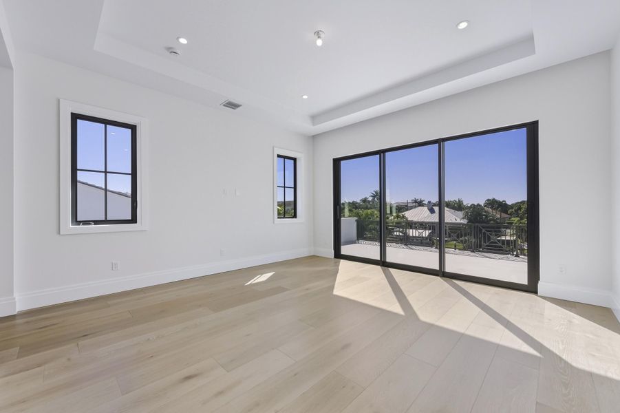 VIP SUITE - 2ND FLOOR