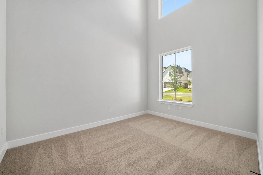 Spacious, unfurnished interior of a new home in Provence, Austin (Image 16).