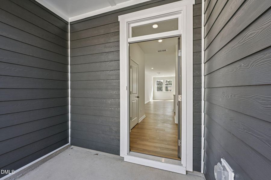 6-web-or-mls-212 Parker Lane-S0503-006