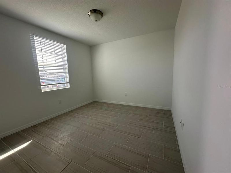 Spacious, unfurnished interior of a new home in , Winter Haven (Image 7).