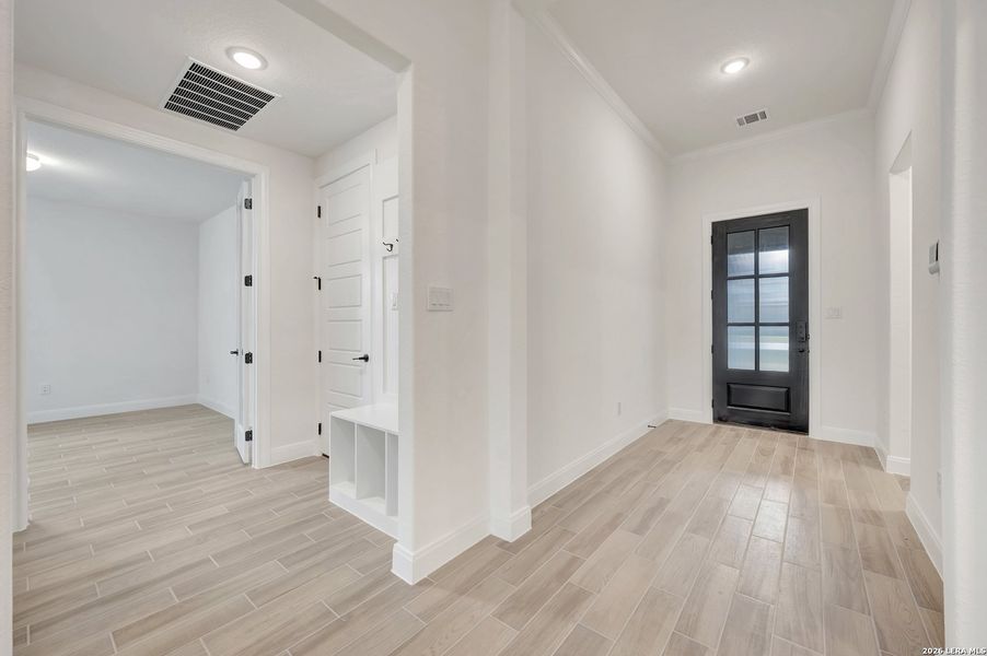 Spacious, unfurnished interior of a new home in Everly Estates, San Antonio (Image 40).