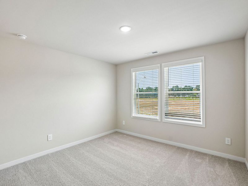 Spacious, unfurnished interior of a new home in Watkins Glen, Raleigh (Image 20).