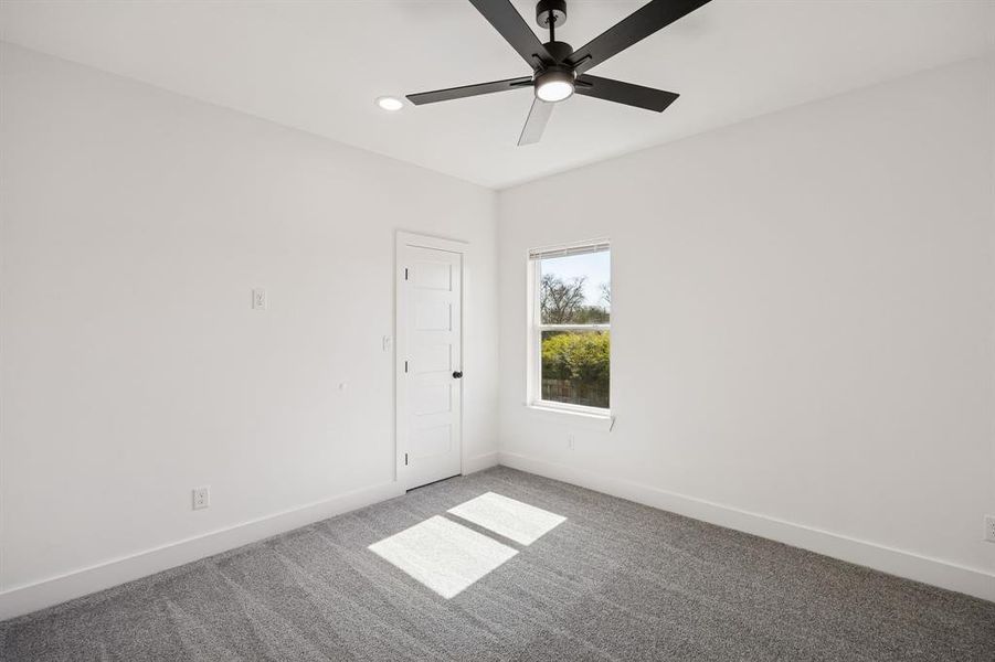 Spacious, unfurnished interior of a new home in , Dallas (Image 31).