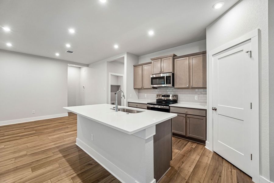 Furnished interior view inside a new home in Three Creeks, Belton (Image 6).