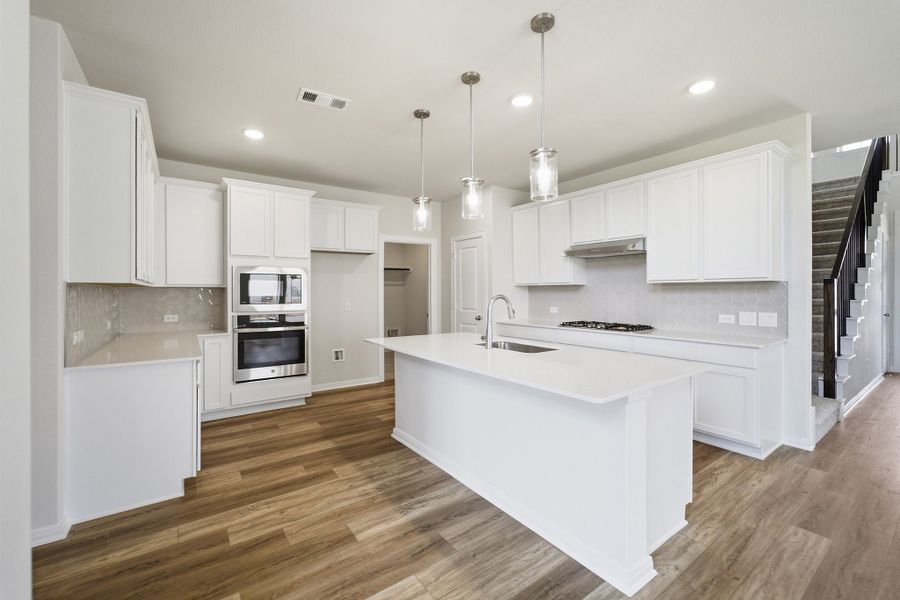 Furnished interior view inside a new home in La Terra, Celina (Image 7).
