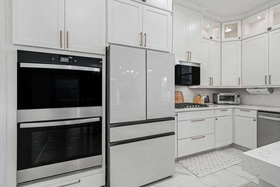Close-up of interior finishes inside a home in , The Acreage (Image 18). Close-up of interior finishes inside a home in , The Acreage (Image 18).