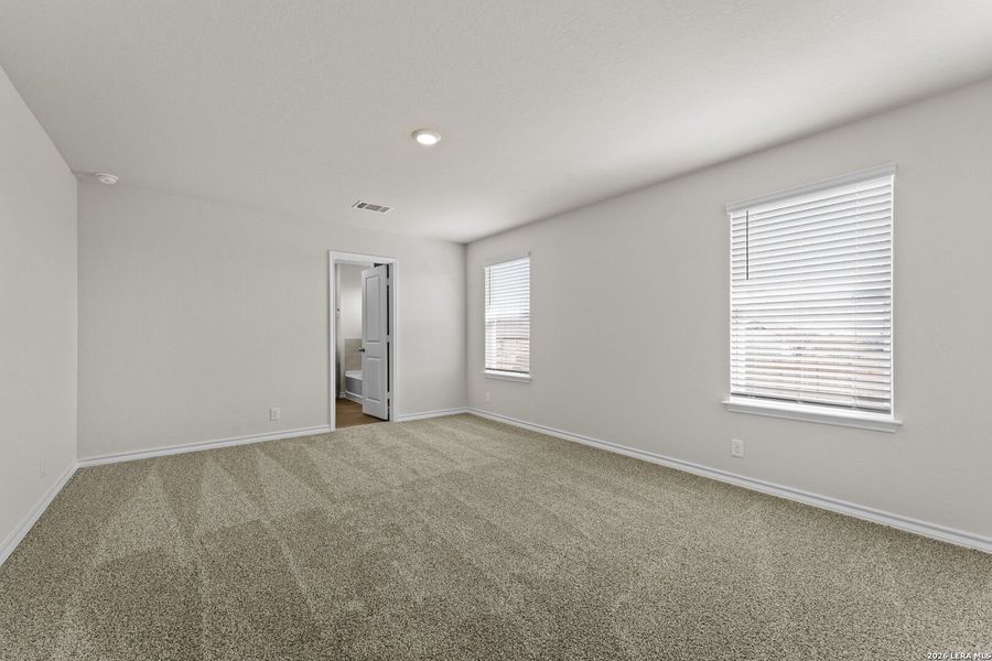 Spacious, unfurnished interior of a new home in Steele Creek, Cibolo (Image 19).