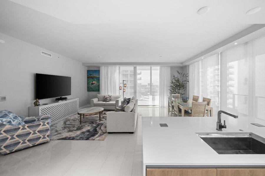 D5E0AA4C-12FD-4C6C-81A8-A4CF30A707C2