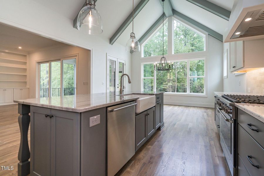 013-1920x1080-kitchen