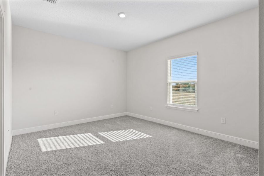 Spacious, unfurnished interior of a new home in Windswept Estates, Freeport (Image 29).