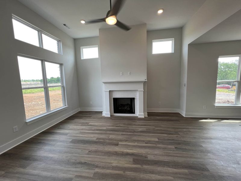 Spacious, unfurnished interior of a new home in Westfield Garden Homes, Gallatin (Image 5).