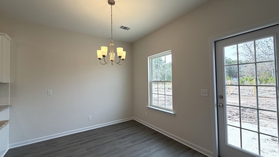Spacious, unfurnished interior of a new home in Grand Reserve, Hinesville (Image 13).