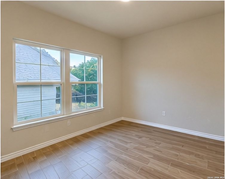 Spacious, unfurnished interior of a new home in , Canyon Lake (Image 9).