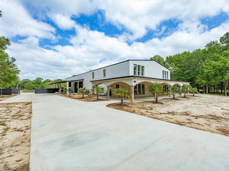 Community amenities in , Edgewood (Image 27).