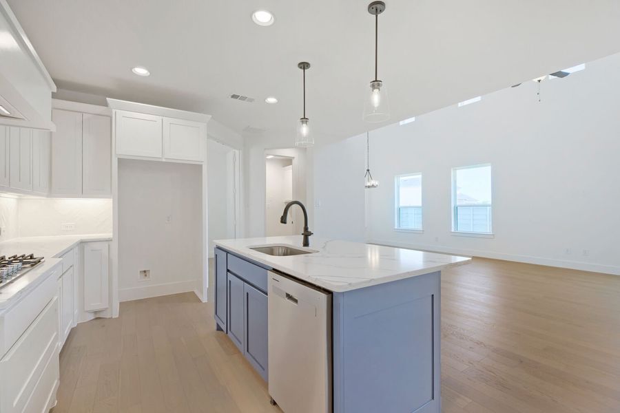 1612 Ramble - Kitchen