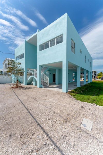 Exterior details and patio area of a home in , Key Largo (Image 34).