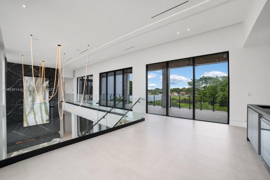 Spacious, unfurnished interior of a new home in , Miami (Image 23).