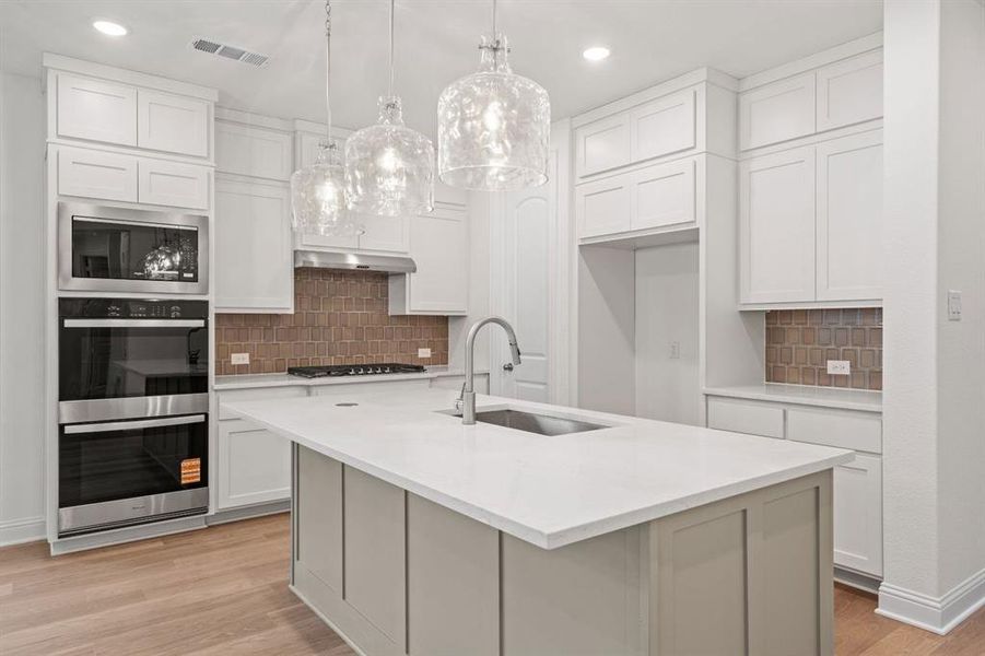 DAL_Painted Tree_Easton_3204 Vermilion Street (9) DAL_Painted Tree_Easton_3204 Vermilion Street (9)