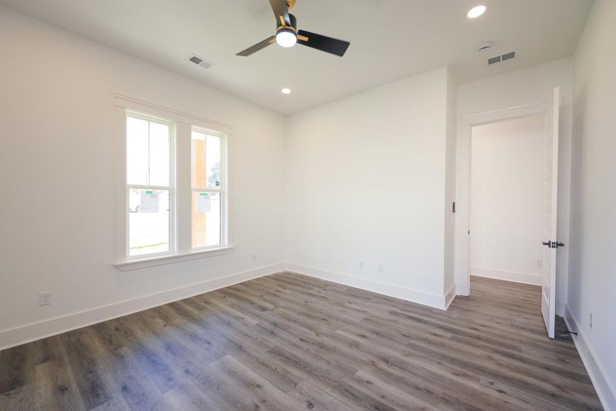 Spacious, unfurnished interior of a new home in , North Charleston (Image 83).