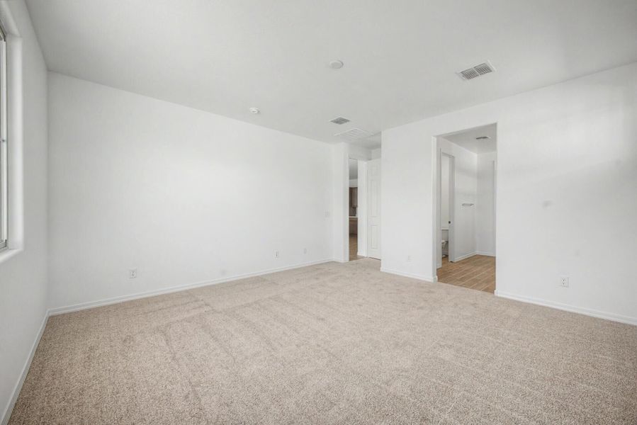 Spacious, unfurnished interior of a new home in Empire Pointe, Queen Creek (Image 10). Spacious, unfurnished interior of a new home in Empire Pointe, Queen Creek (Image 10).